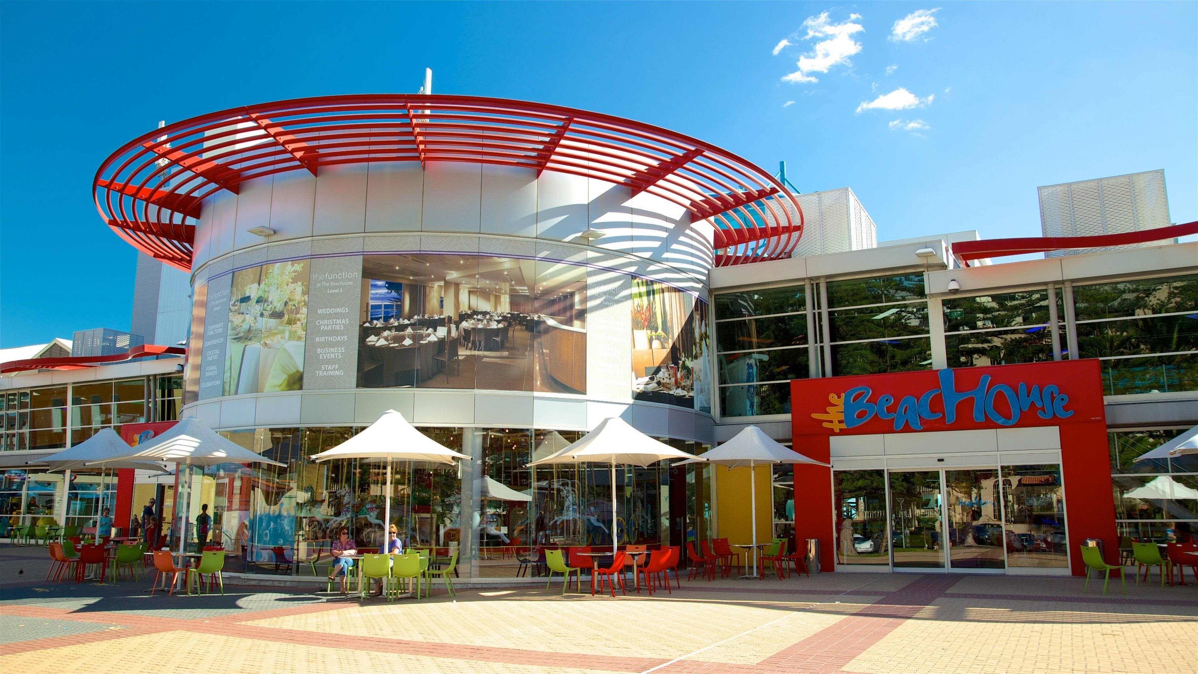 Glenelg featuring signage