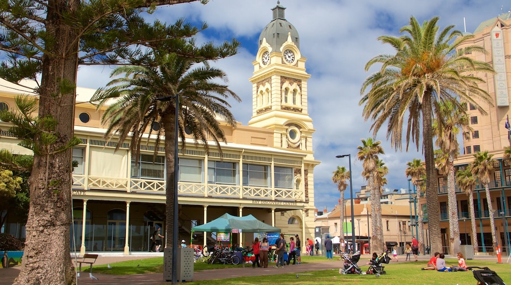 Glenelg showing a park and heritage architecture