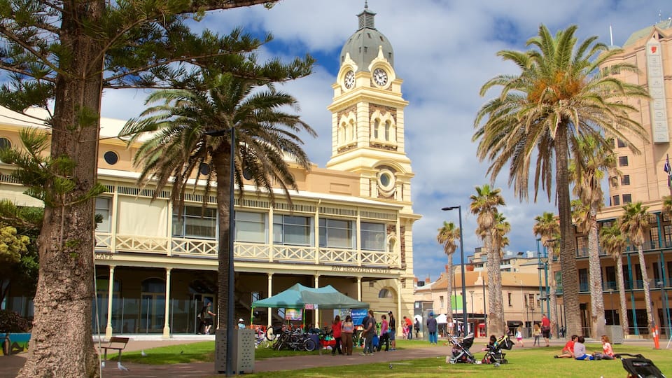Glenelg showing a park and heritage architecture