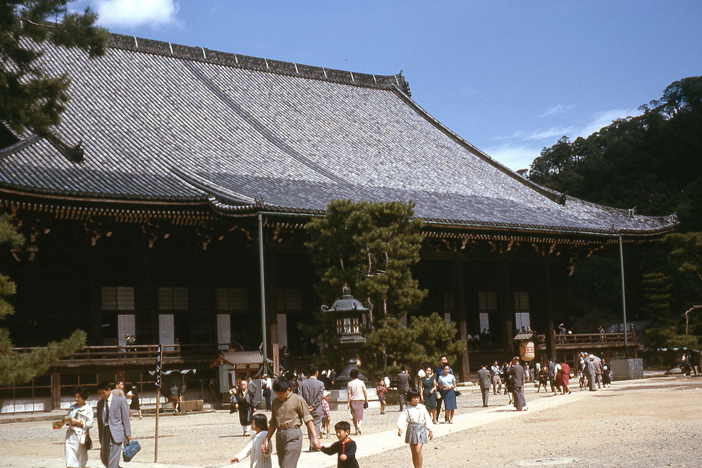Chionin-in temple, Kyoto, Japan. Photo taken by Patricia Ritter in 1963