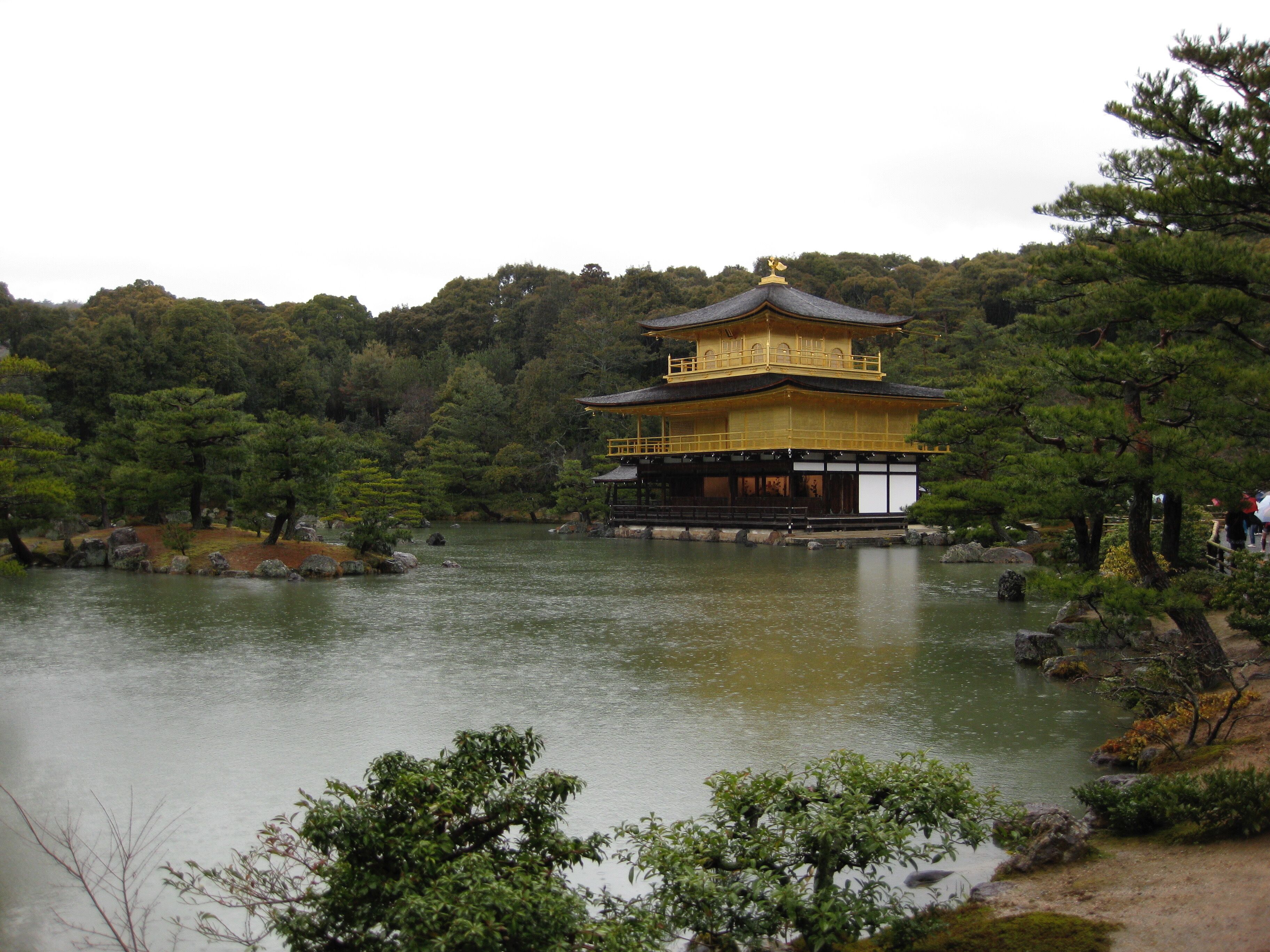 金閣寺 (北区) - ツアーとアクティビティ | エクスペディア