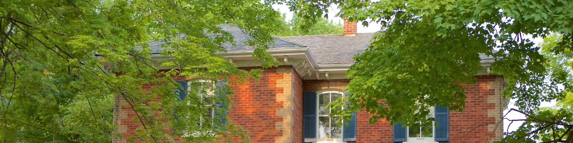 Markham showing a house and heritage architecture