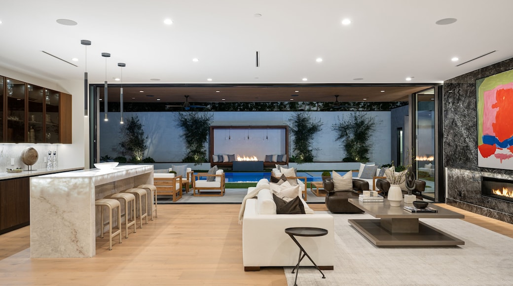 Woodland Hills