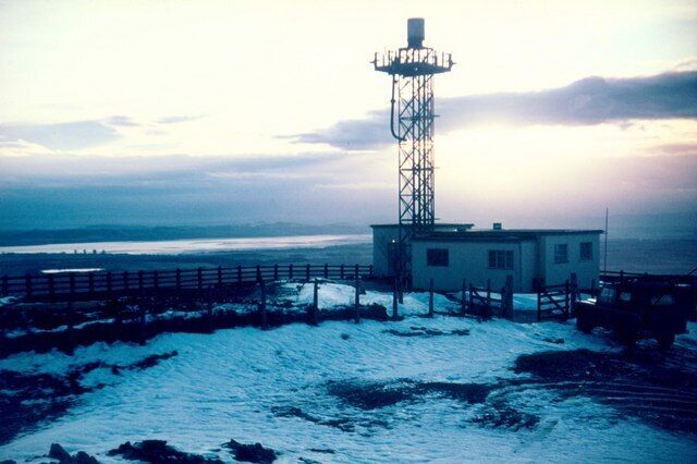 Looking southwest to mast. Taken on a short winter's day looking towards the setting sun and the "silvery Tay".