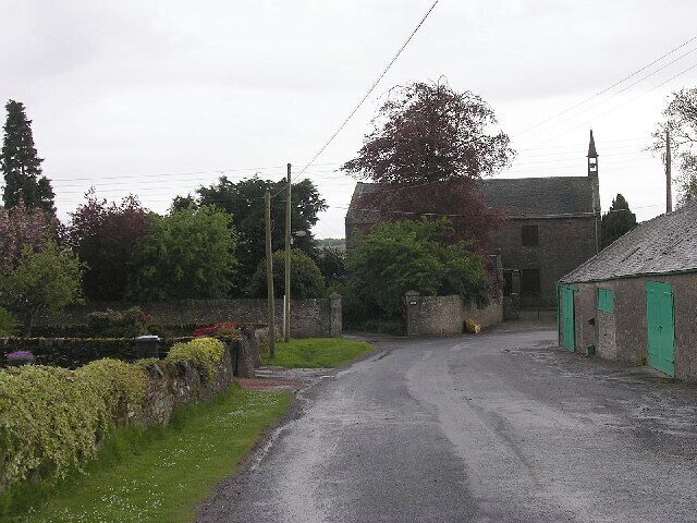 Kirkton of Tealing. The little hamlet of Kirkton of Tealing grew up around the now disused church which was located about a kilometre west of the village of Tealing.