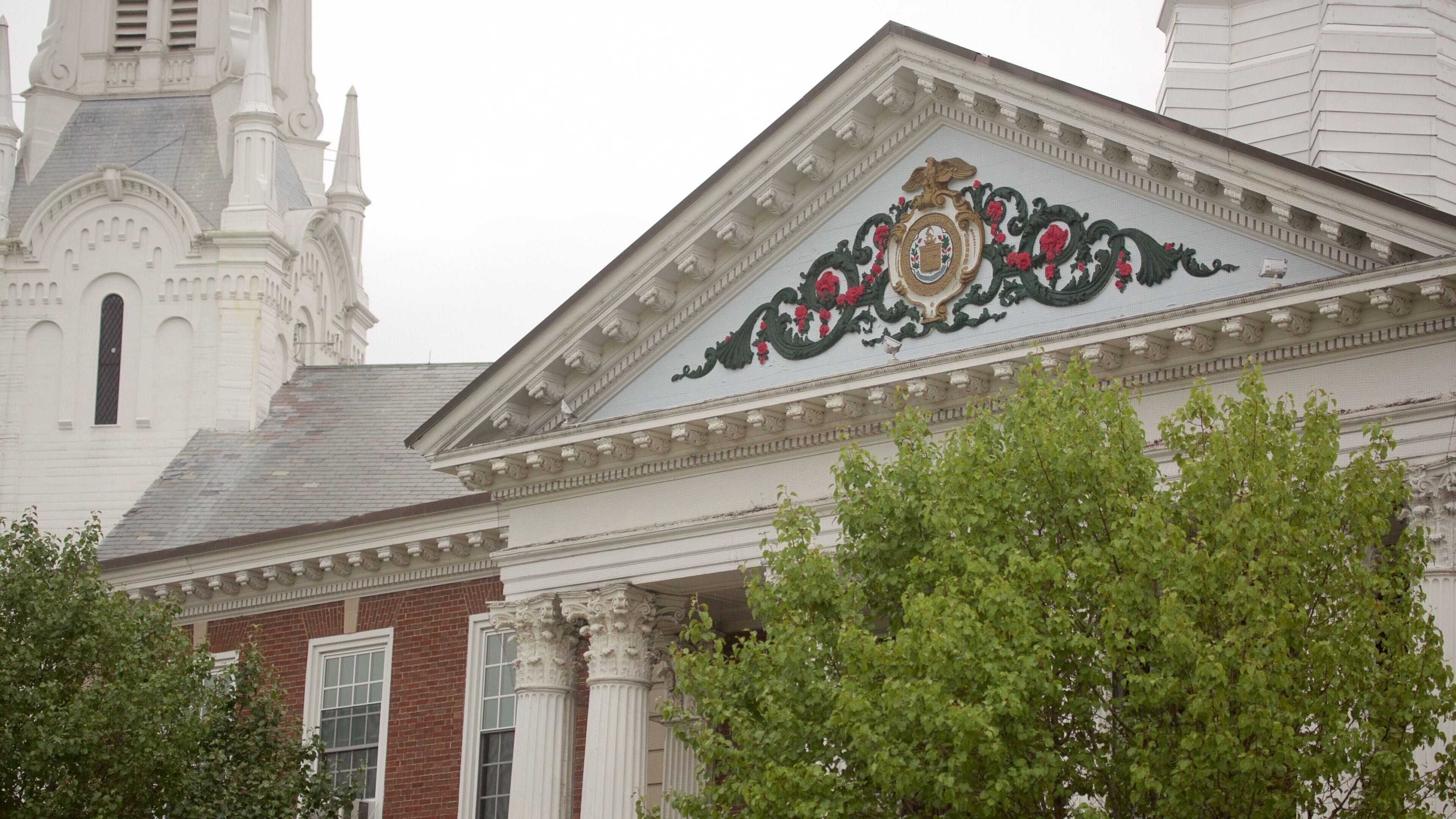 Woburn som viser en administrativ bygning og kulturarvsgenstande