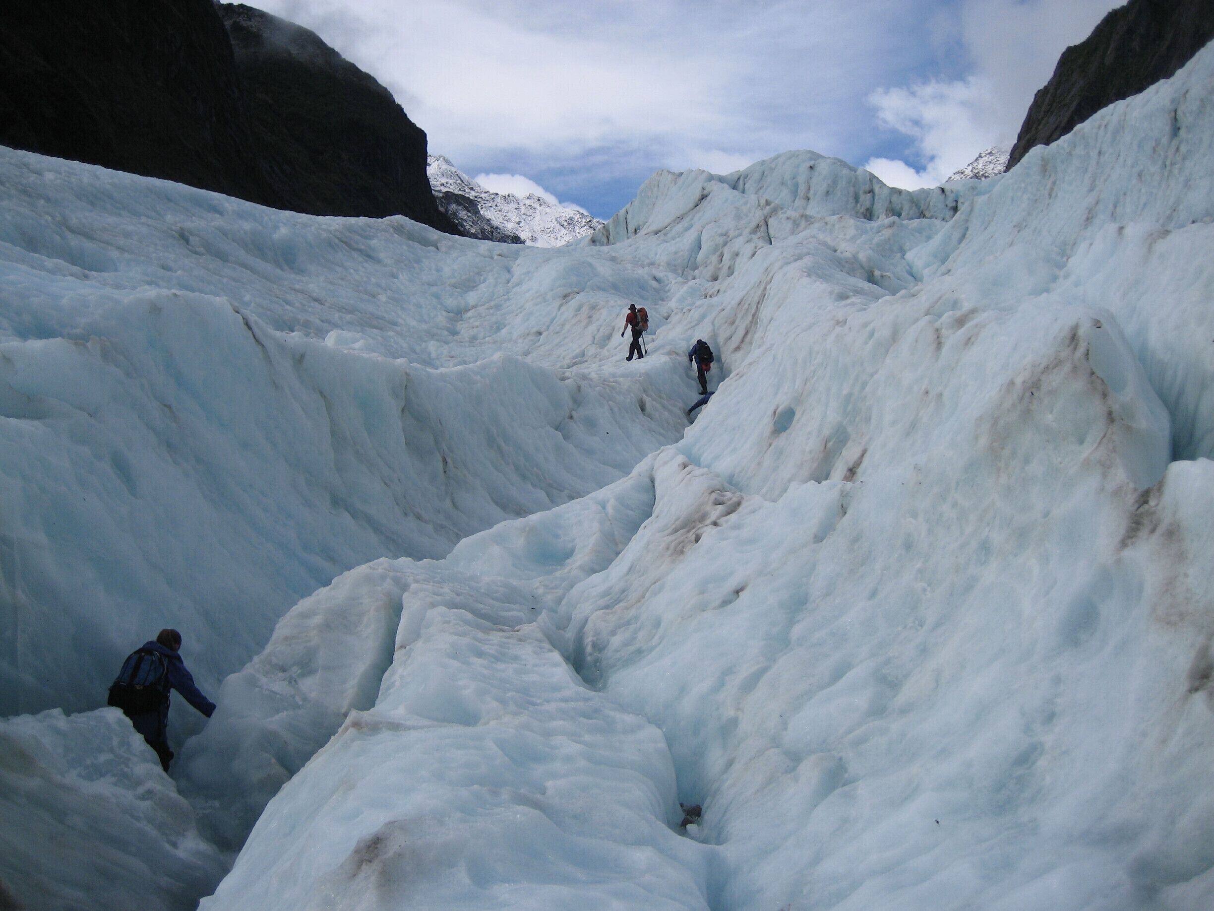 Walking through this amount of ice is incredible 