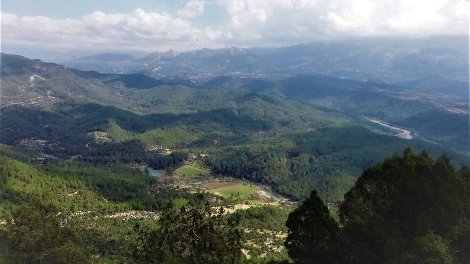 The very pretty Turkish mountains and countryside of the Denizli area.
#lifeatexpedia #green #troveon #Parks #Mountains #aboveitall #Nature