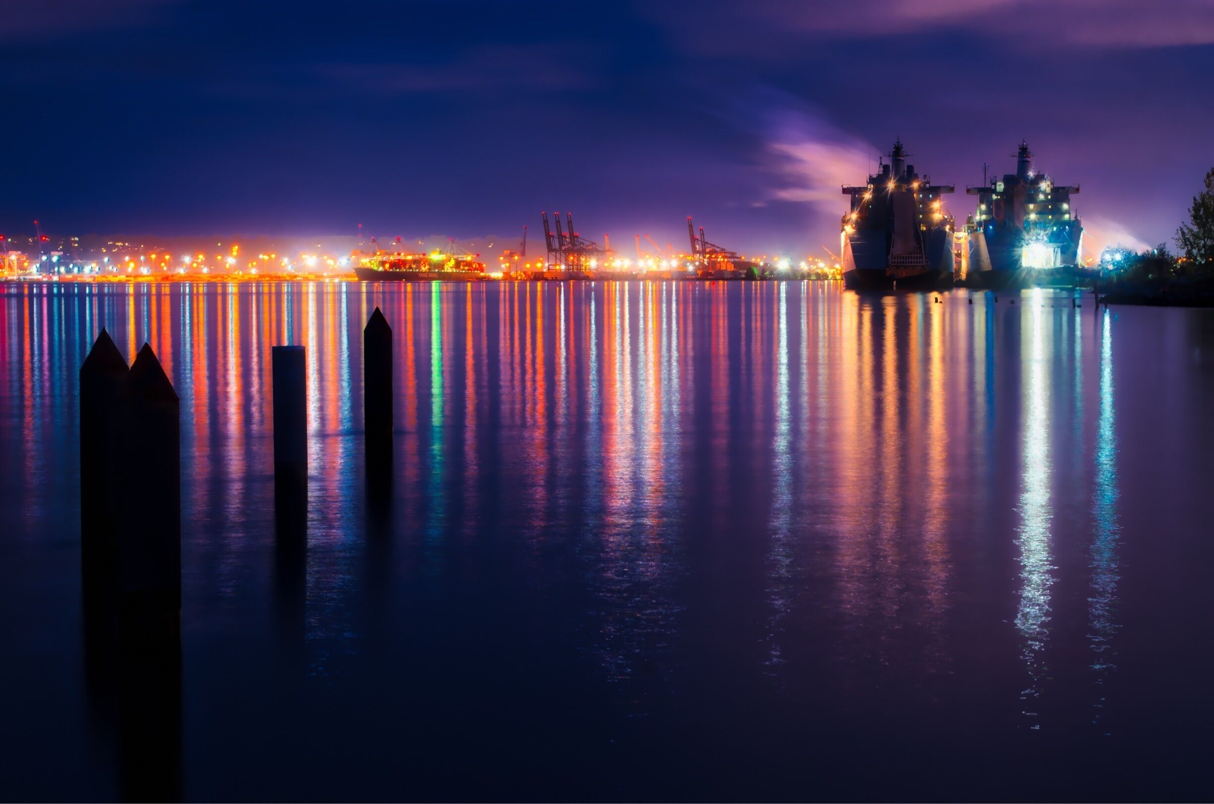 I took this last Monday while in Tacoma.  Perfect water for some great light reflections.  