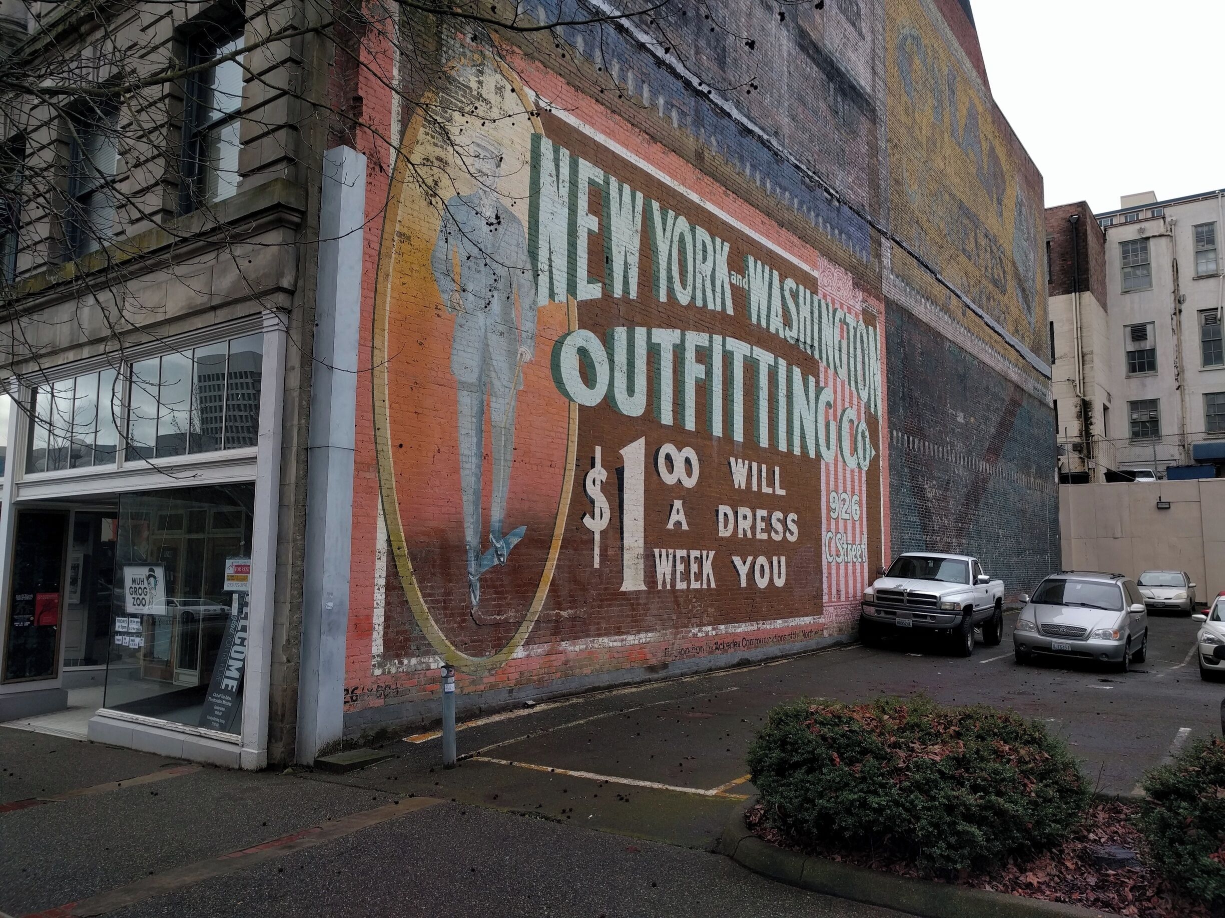Tacoma is the other town, beside Seattle or Bellevue. Yet, it is full of surprises and funky old murals:) 
Grab your camera and go hunting. 