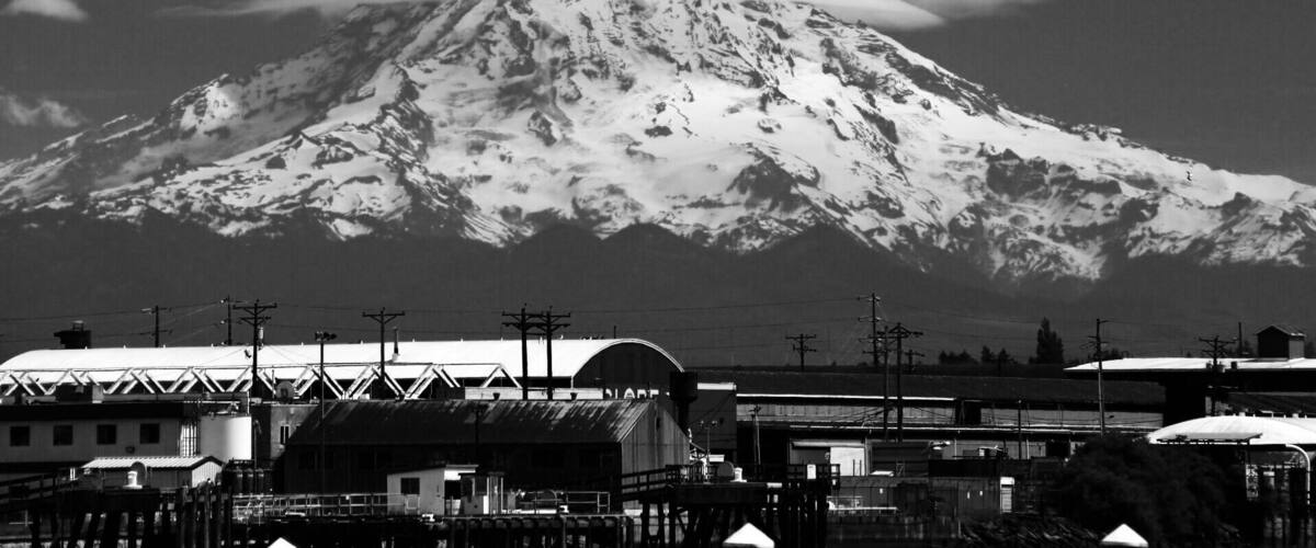 My Rainier with Lenticular cloud from Tacoma waterfront