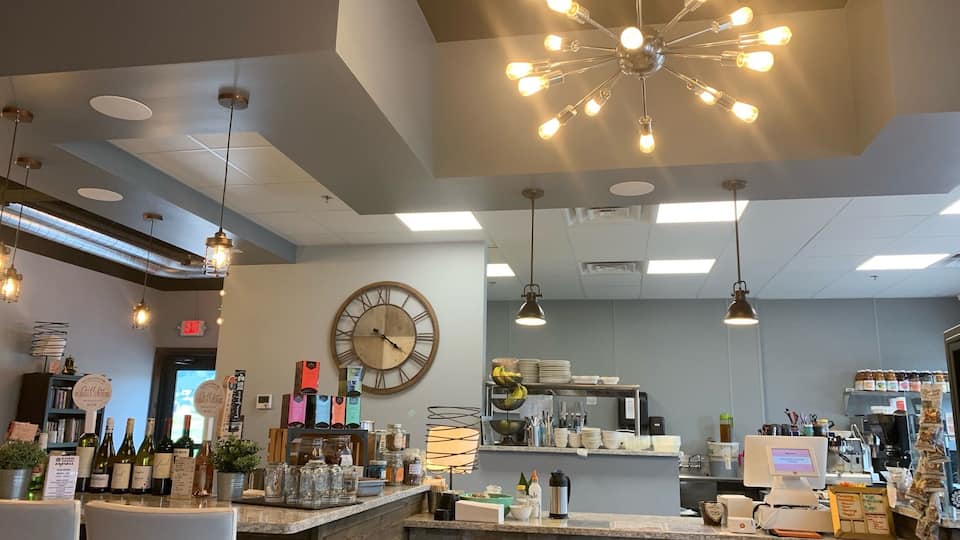 Stopped here on a rainy camping day after watching a movie at the local movie theater- now my kids want to move here! Great and classy coffee shop- beer and wine, food menu and bakery items- also has used books for sale, free WiFi, comfy chairs and long marble bars for socializing. Great spot!