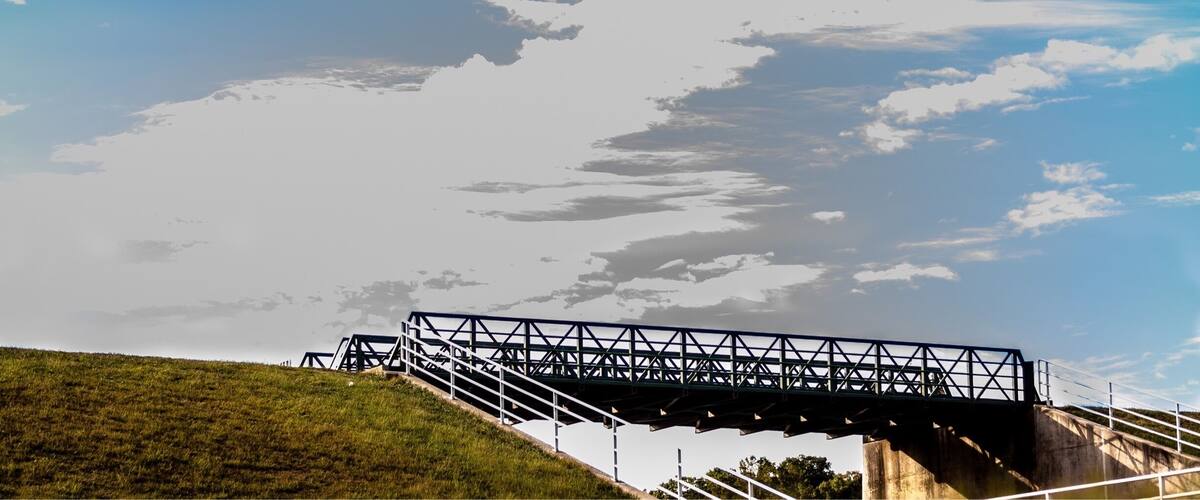 Went for a family get together at this park and the view of dam is very good