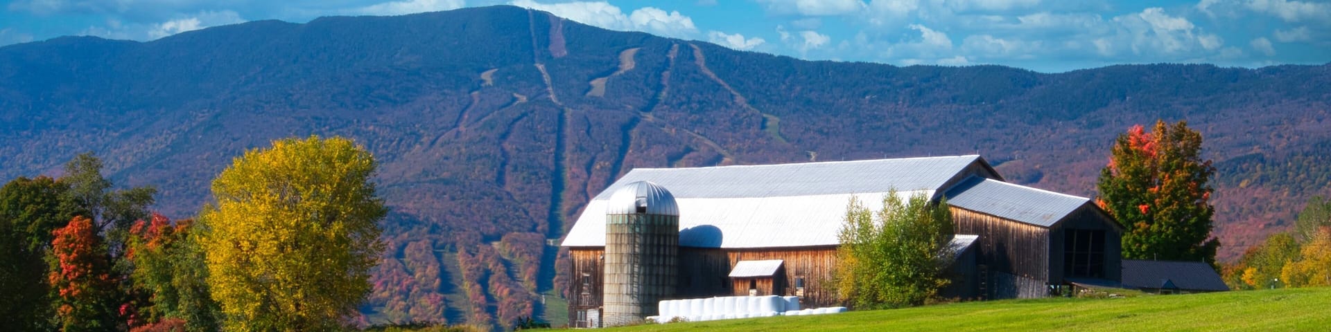 Bragg Barn, Waitsfield. Vermont during foliage season