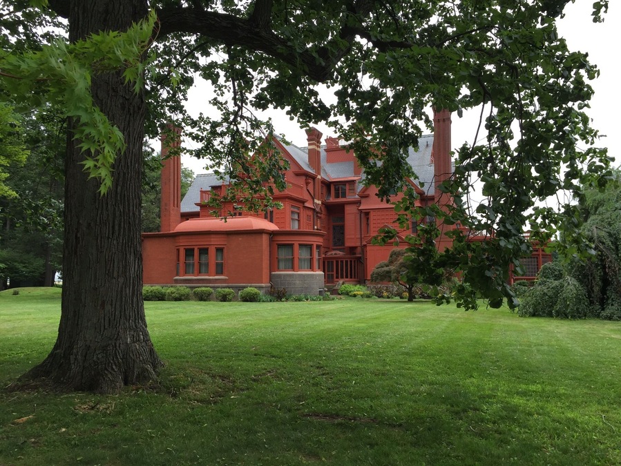 Glenmont is the mansion where Thomas and Mina Edison lived with their children.