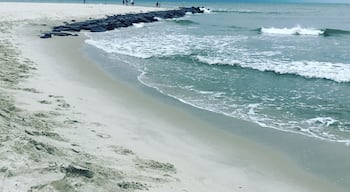 Coldest day at the beach but it still looks amazing ❤️