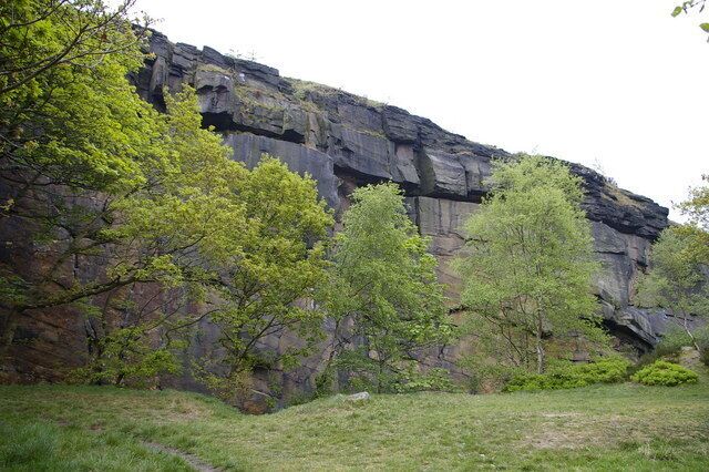 Heptonstall Quarry (Hell Hole) A 20 metre high block of Kinderscout Grit, Heptonstall Quarry is popular with climbers. The rockface is known locally as Rabbit Rock due to the opening which can be found about halfway up the rock.