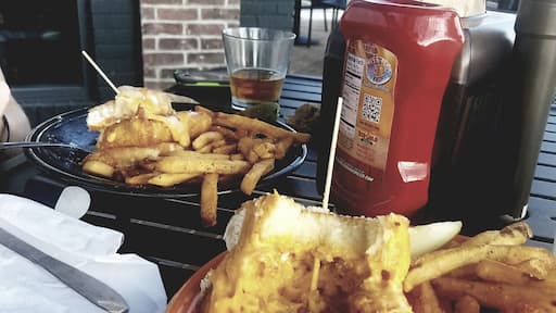 cool restaurant that focuses on special grilled cheese sandwiches. great prices!