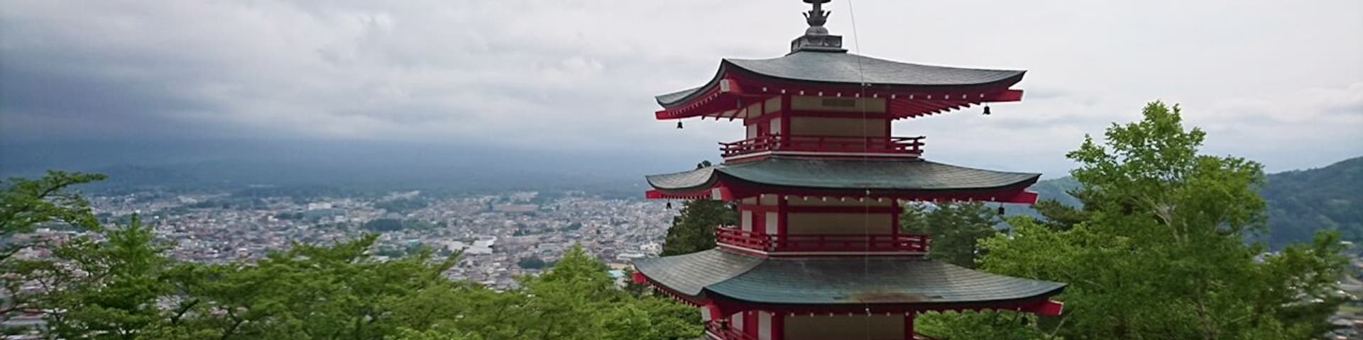 Mt. Fuji was sleepy on the day we went to see the Pagoda. But it's amazing still.🇯🇵