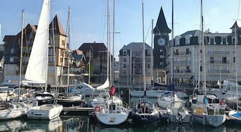 Beautiful.... famous.... cinemafestival.... bold&thebeautiful.... #Normandy# lovetravelaround