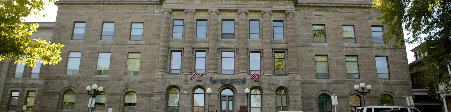 Brockville showing heritage architecture