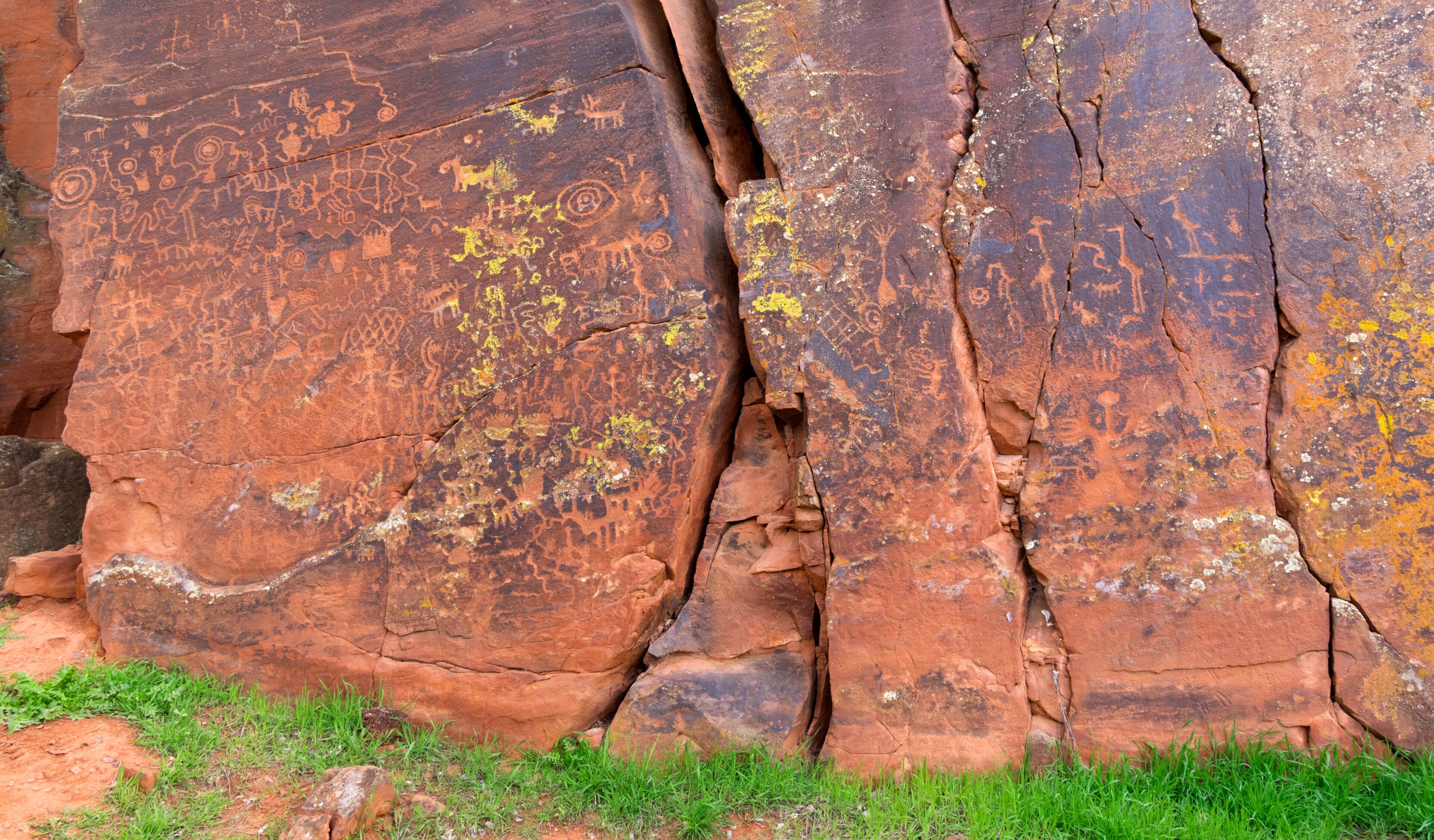Arizona, V Bar V Heritage Site, Petroglyphs created by the Sinagua, along Beaver Creek in the Verde Valley