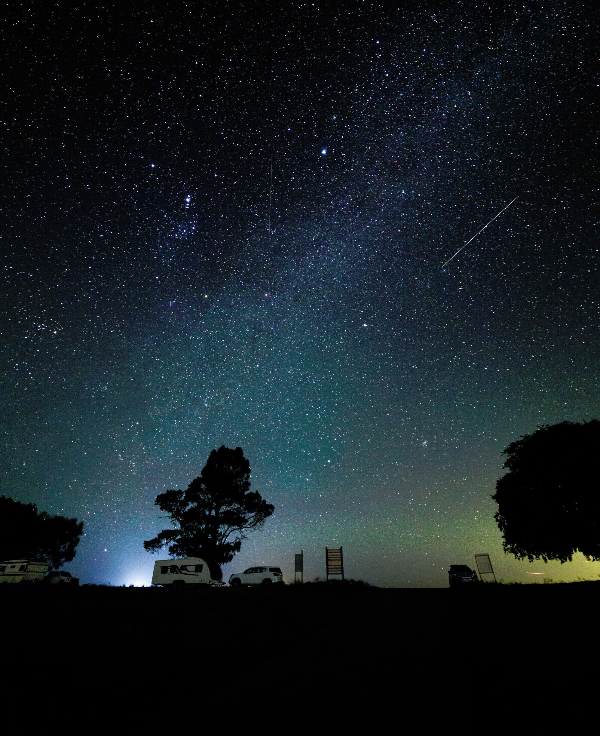 Looking towards the north from the shores of Lake Colac at Meredith Park Camping Grounds. 