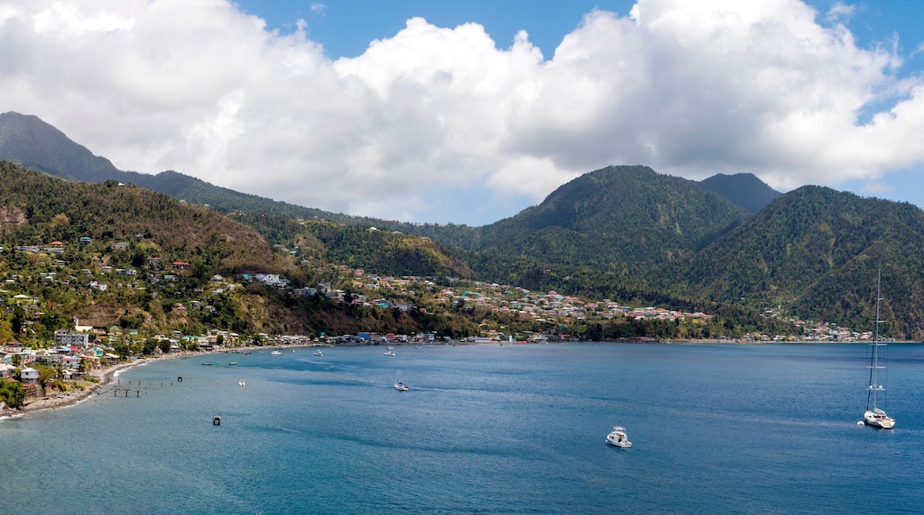 Aussicht auf die karibische Insel Dominica, Panorama