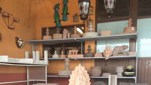 A virgin made of clay inside a handcraft store. When going to Peña de Bernal, make sure you stop by and have lunch in "Barbacoa Santiago" you wont regret it ;)
Find more in >> the HolyList
#outdoors #religion #devotion #tradition #travel #troveon #mexico #virgin #altar