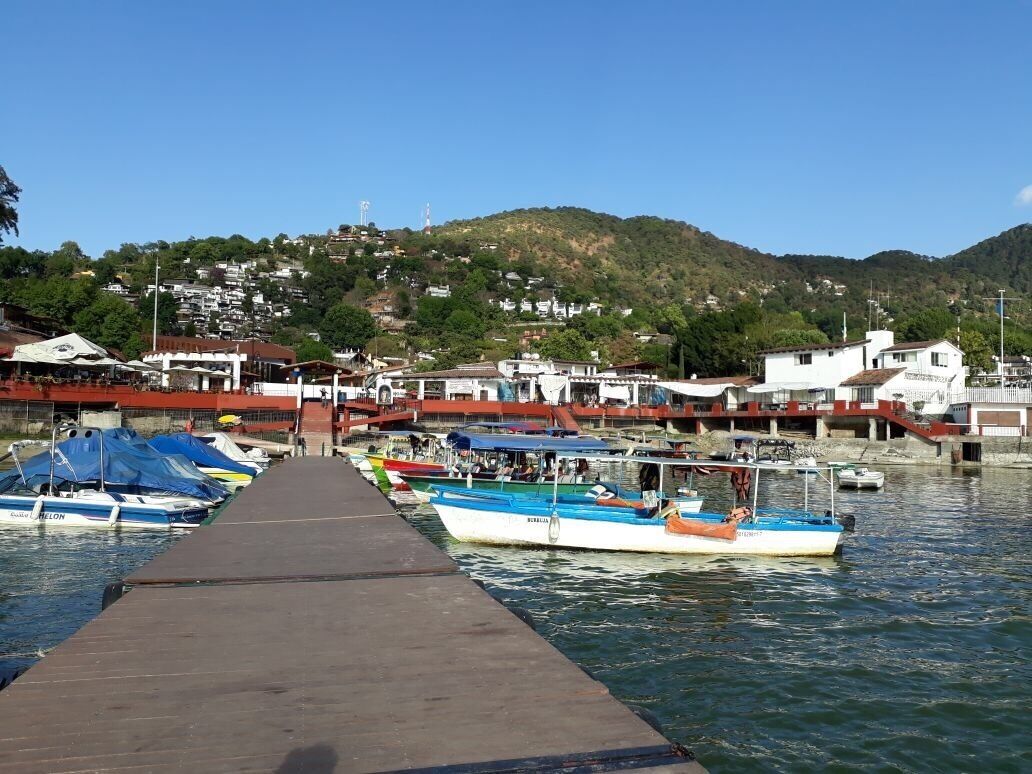 #UrbanJungle little town up in the mountain by manmade lake