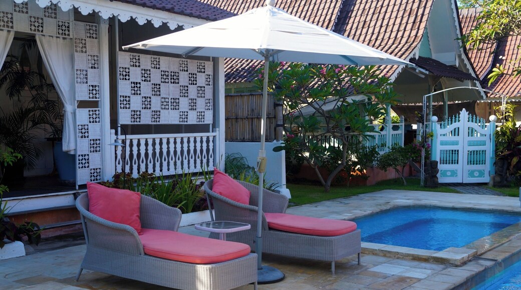 This is the nicest place I have EVER had the pleasure of staying. Rather than rooms each guest has their own individual mini house and the pool area is to die for.
www.cheskiesgaplife.com