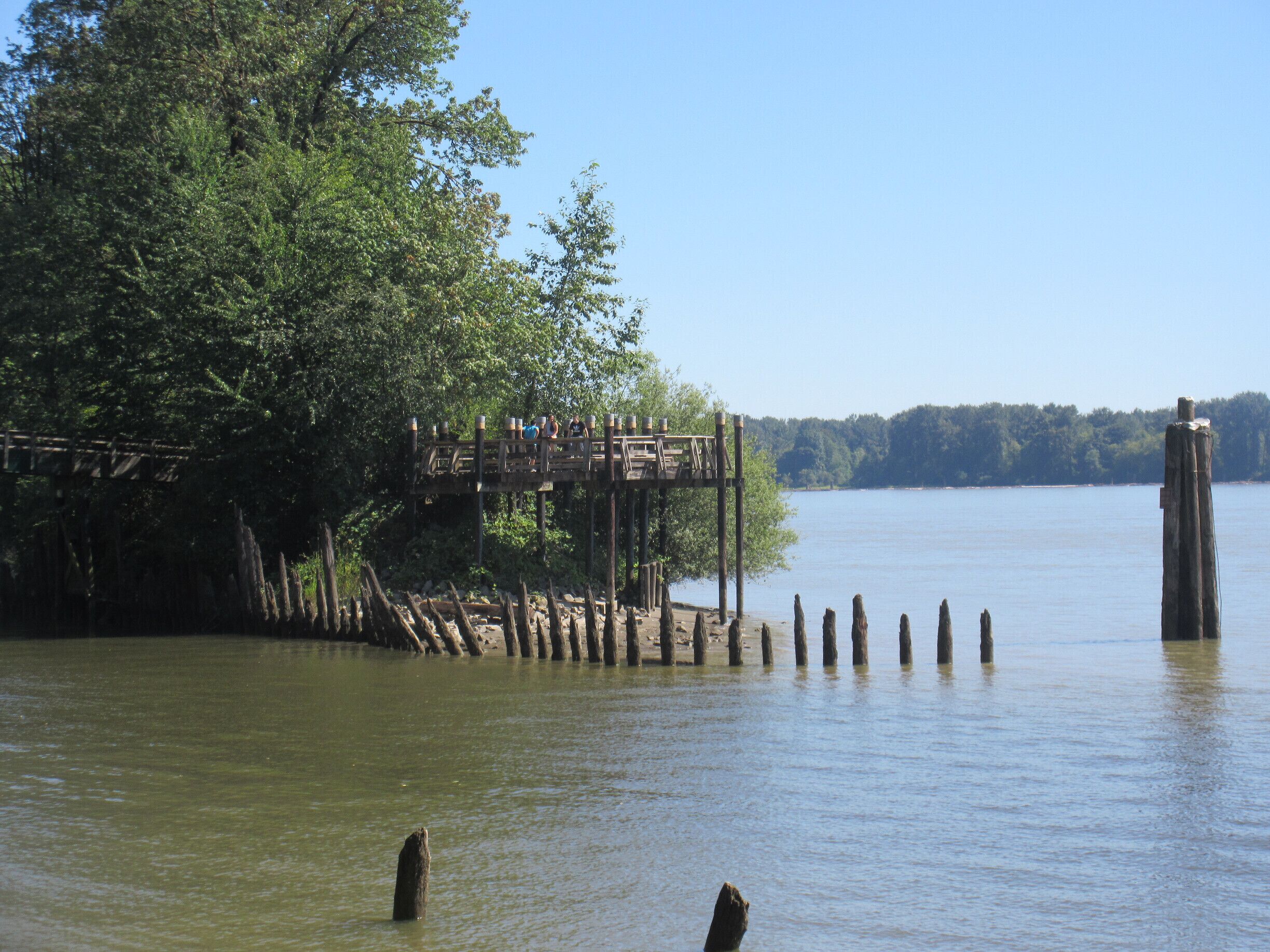 The viewing platform, where Kanaka Creek enters the Fraser River