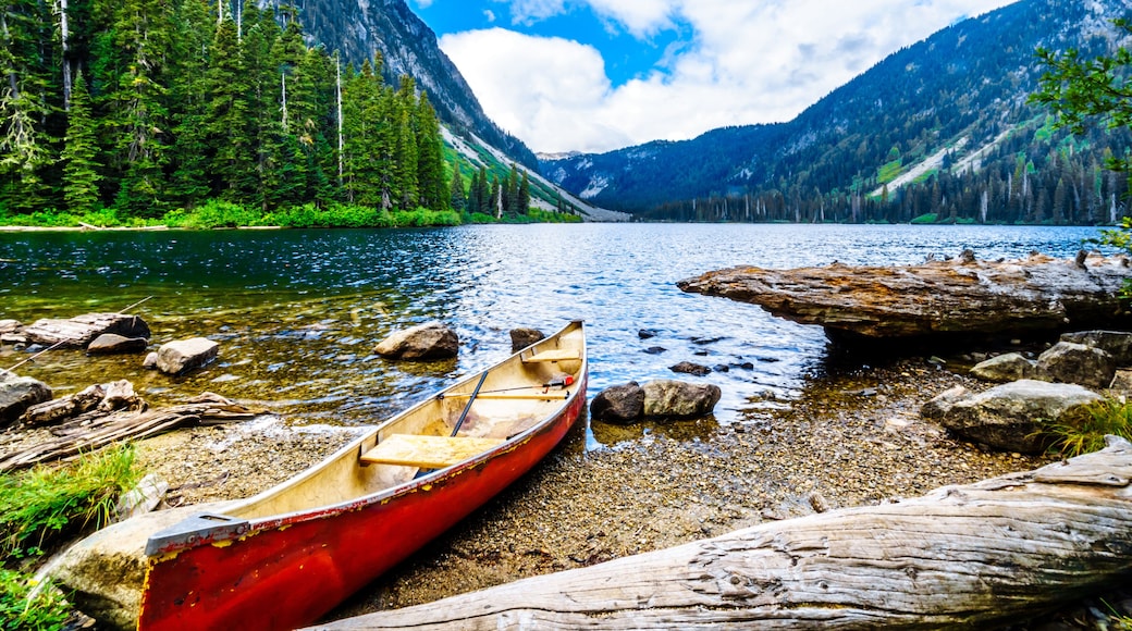 Canoe in Falls Lake, a high alpine lake near the Coquihalla Summit in British Columbia, Canada