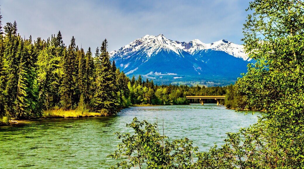 Fraser River crossing of the Yellowhead Highway at Tête Jaune Cache, British Columbia, Canada