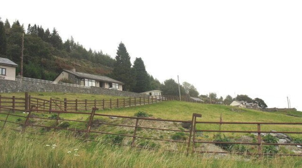 Self-catering holiday cottages at Mila-uchaf, Glasgwm