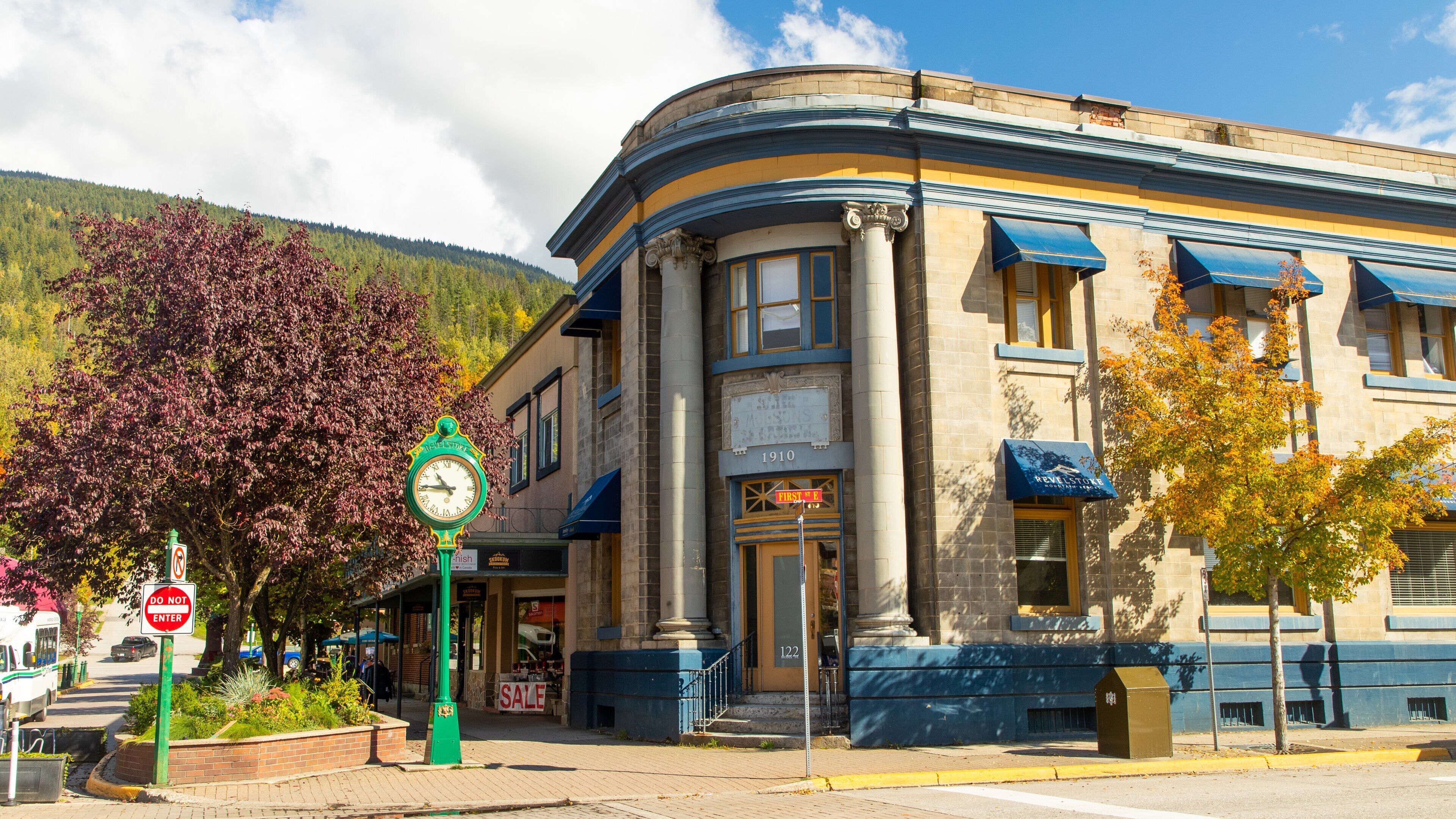 Revelstoke showing heritage elements