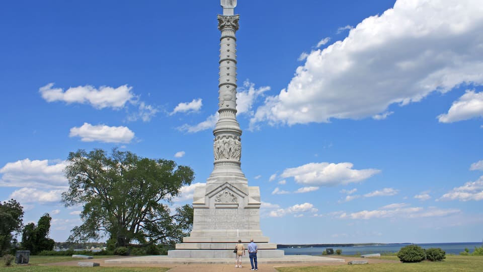 Yorktown Victory Monument