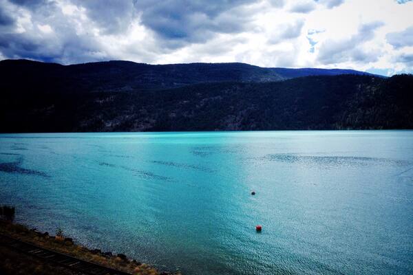This provincial park has a boat launch and a tiny beach area. Sites are not that great considering your pitching your tent along side a major highway, however if you can tolerate the noise the view is incredible.