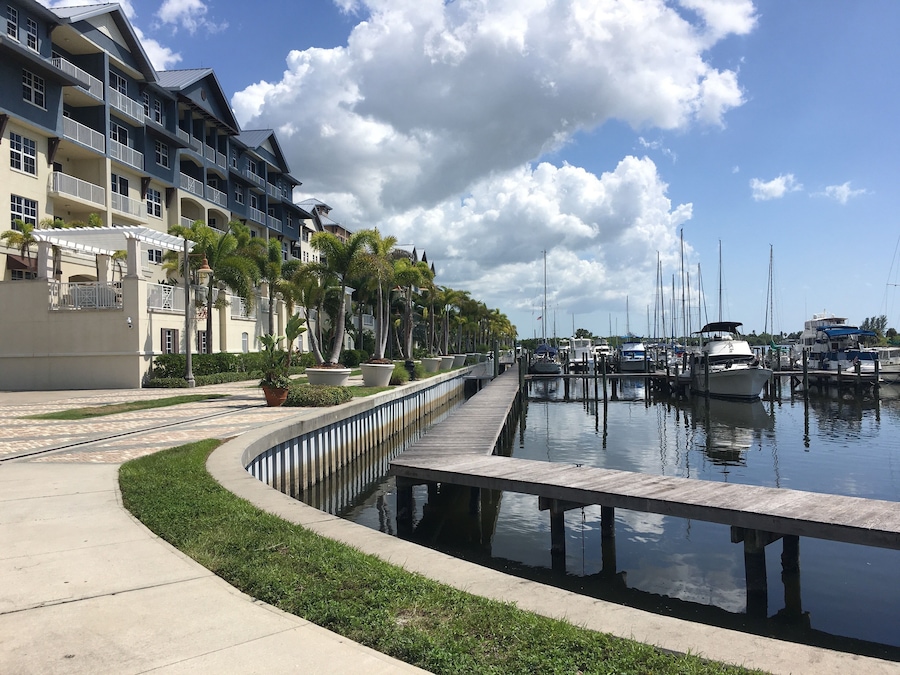 Tucked away in between major tourist destination Orlando and Florida’s gulf coast beaches is this sweet little getaway in Ruskin, Fl.