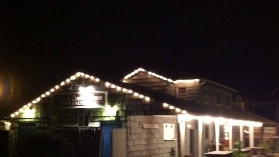 Fresh fish. Good sushi. Low key rustic environment.