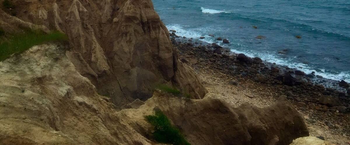 Beautiful Montauk point. Such a ocean oriented community. The smell of salt in the air and the sounds of crashing waves can be heard thru out. Or maybe Go down to the docks and see what the fishermen have brought back from the depths of the ocean!!
#Hiking
#waterLust