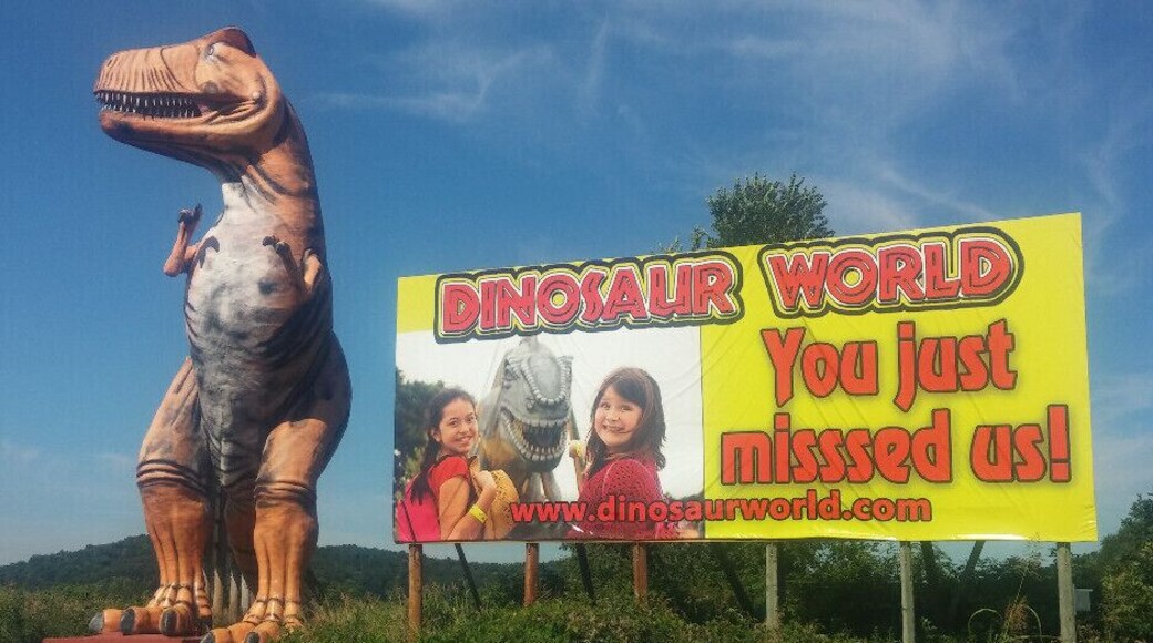 Photosaurus in all his 65ft make believe goodness. An imaginary dino-creation encouraging travelers on I-65 to turn around and partake in the Dinosaur World experience.