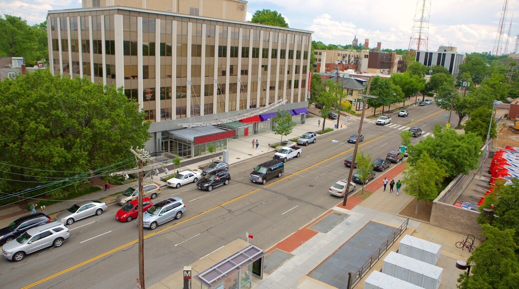 Friendship Heights que incluye escenas urbanas