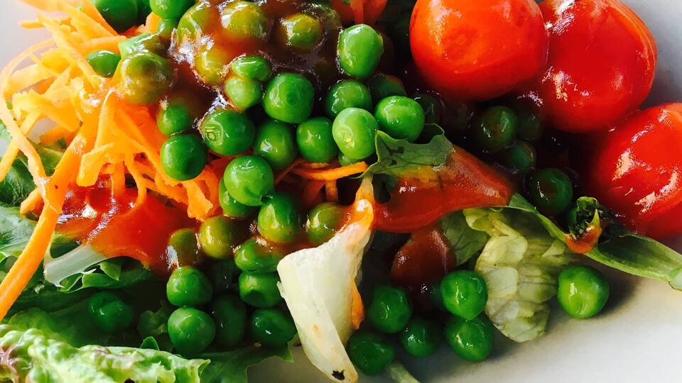 #foodiefinds Great salad bar!