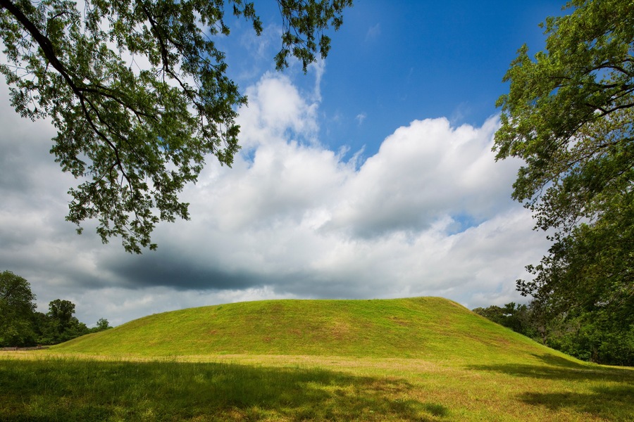 Emerald Mound, Natchez Trace Parkway, Tennessee and Mississippi, USA, Mississippi