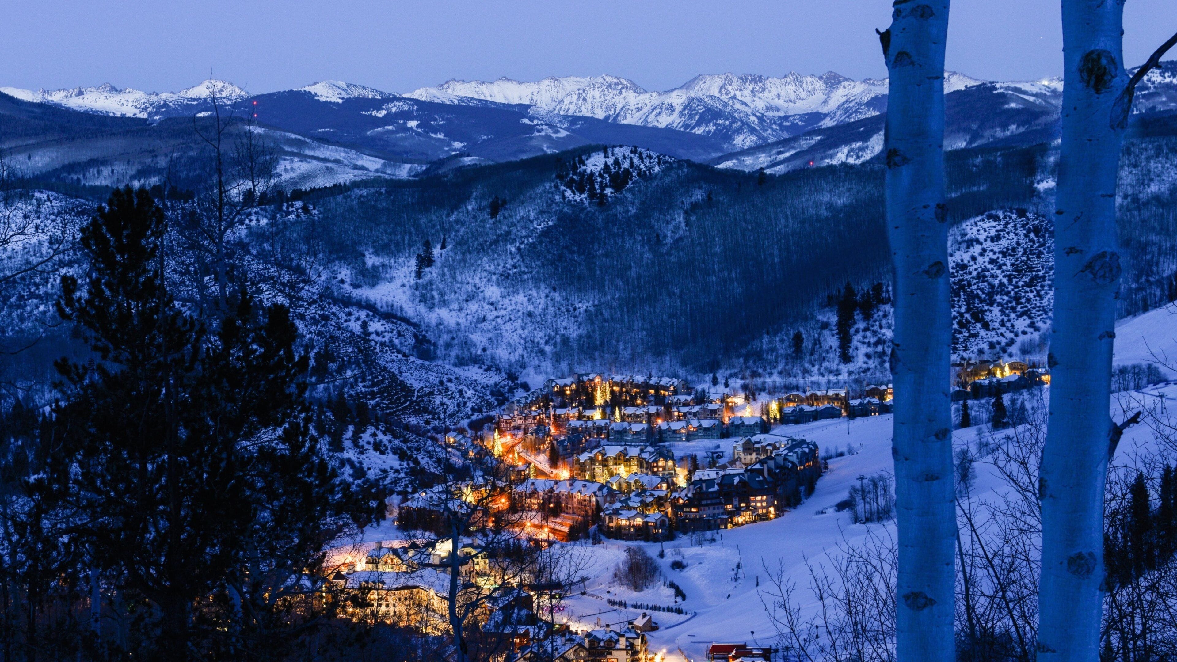 Beaver Creek qui includes petite ville ou village, scènes de nuit et neige