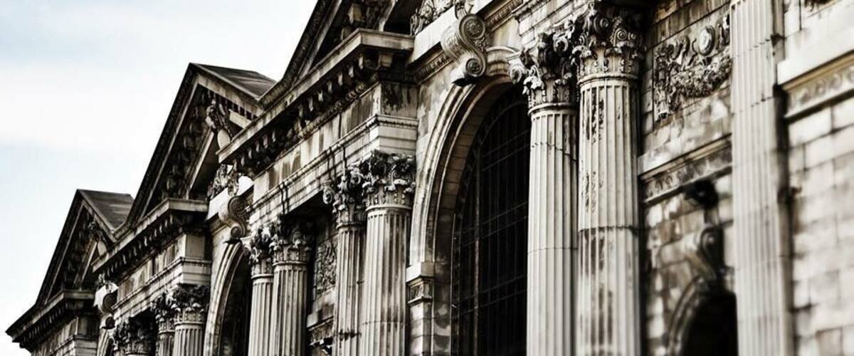 #architecture
The old amtrack Detroit train station, luckily being restored...
