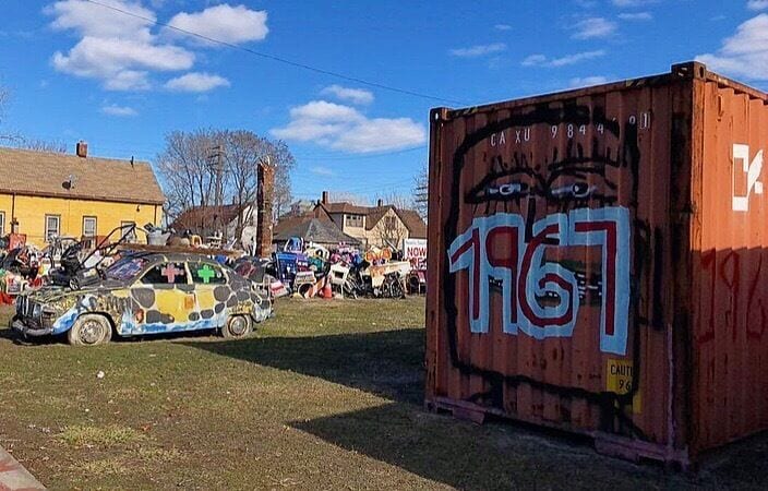 Not only are the houses cool but the street art is too