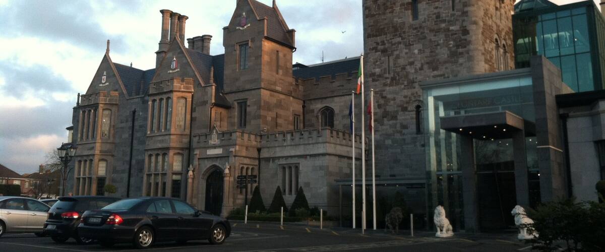 Clontarf Castle near Dublin is a nice and accommodating place for visitors to stay. We walked around the corner to a convenience store with our american accent and they said, you must be staying at Clontarf 😉