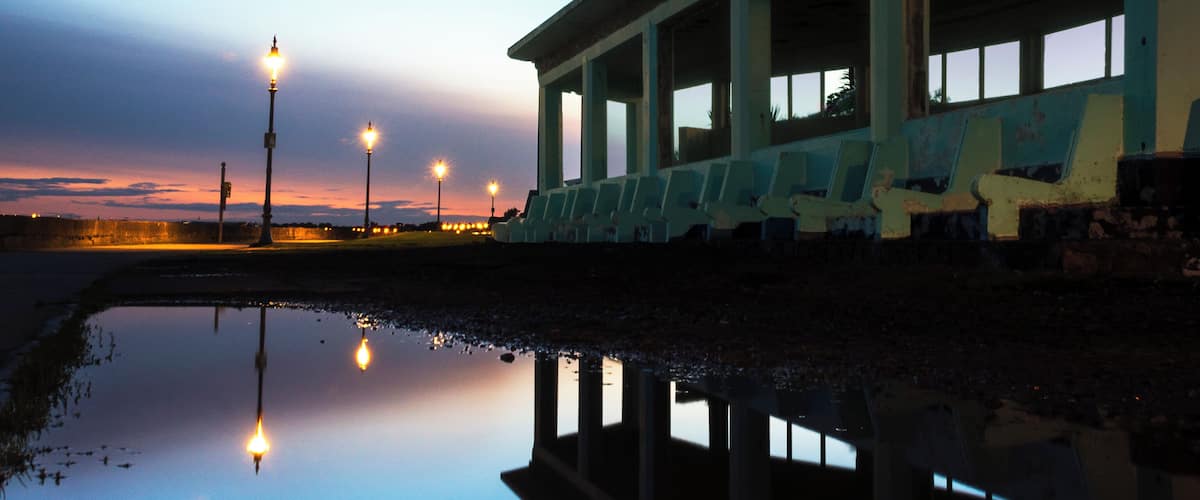 #BvS100k
This image was taken on the Clontarf promenade. This large shelter is located on the Clontarf road. Nice place for walking your dog, jogging etc. And there's a cycle track aswell.